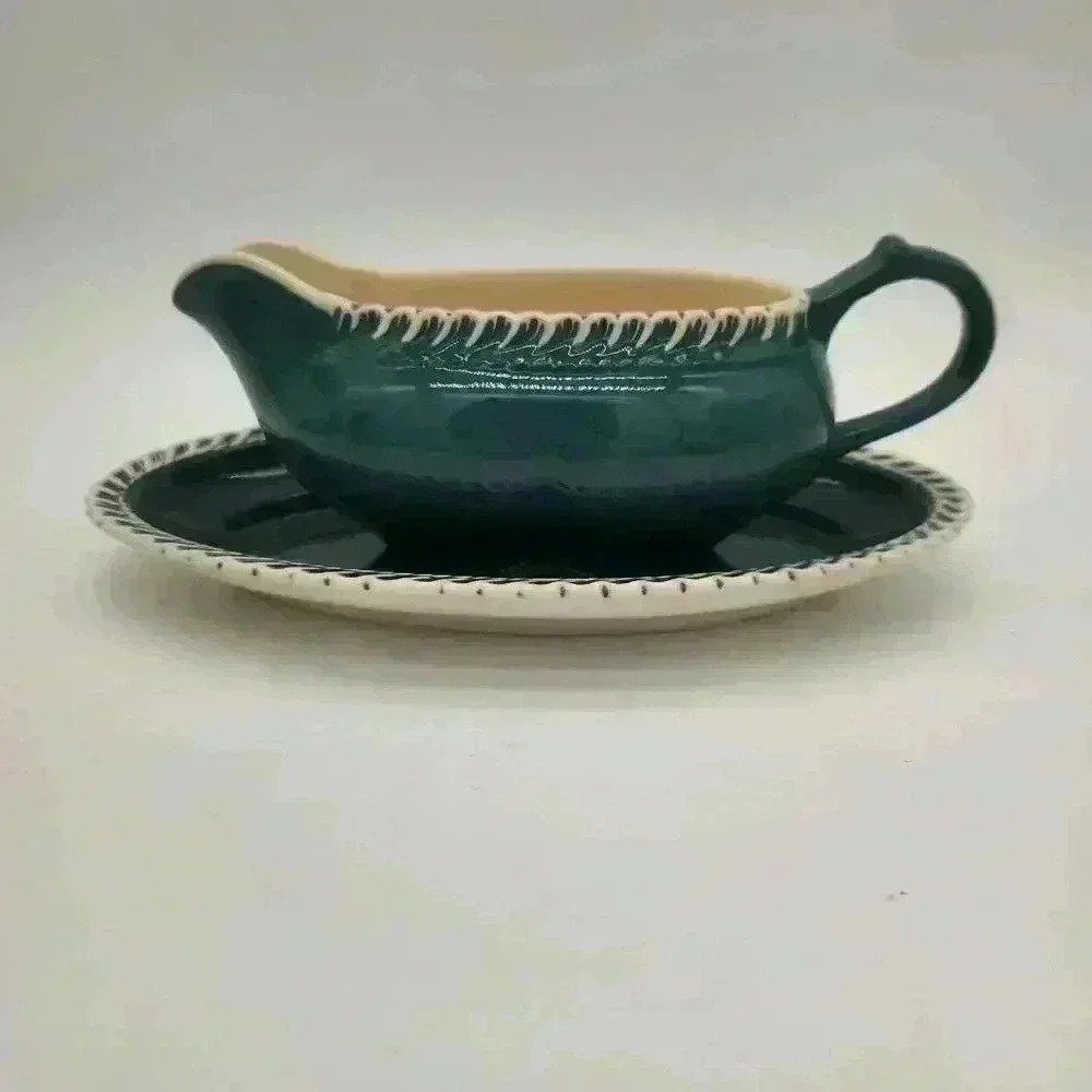 Vintage 1950s Harkerware Corinthian Pattern Gravy Boat & Platter No Chips/Cracks
